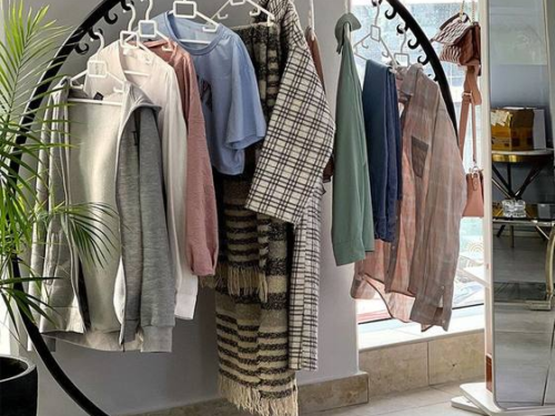Circular Metal Clothes Rack